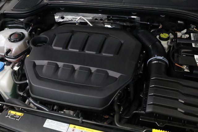 Used 2023 Volkswagen Golf 20th Anniversary Edition image 9