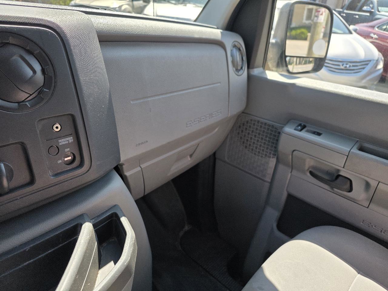 Used 2013 Ford E-250 and Econoline 250 w/ PWR Group image 15