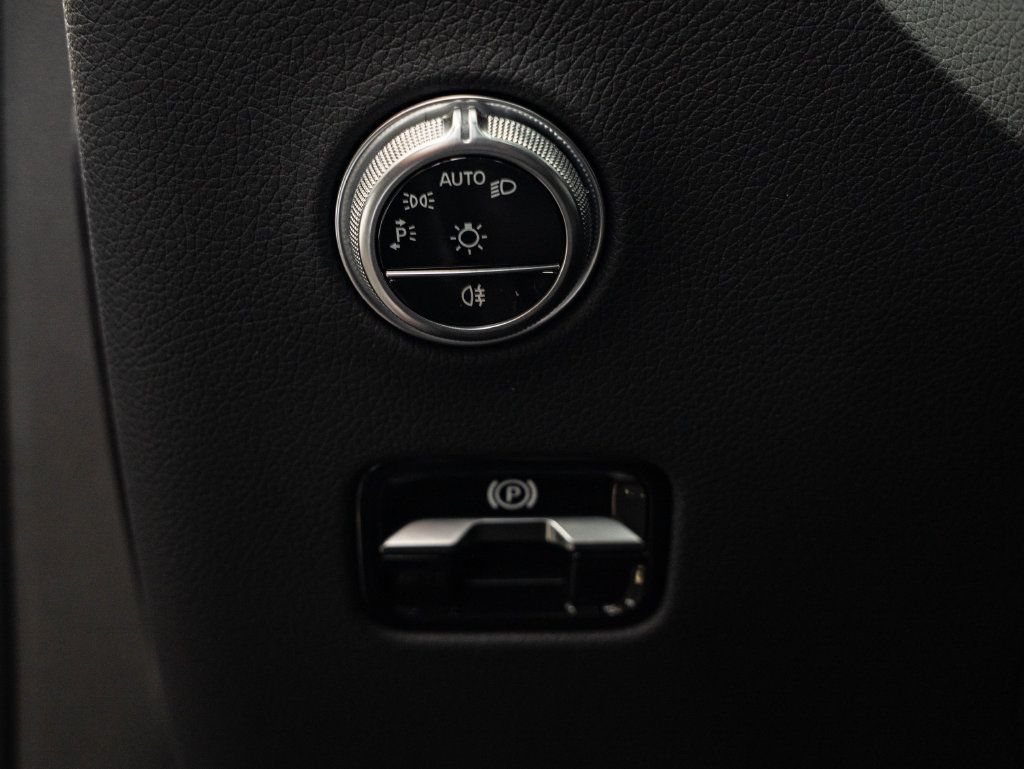 Certified 2024 Mercedes-Benz GLC 300 4MATIC image 41