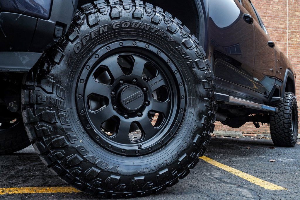 Used 2024 GMC Sierra 2500 Denali w/ Denali Reserve Package image 5