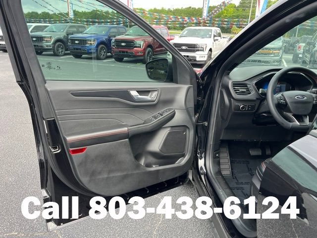 Used 2025 Ford Escape ST-Line FWD image 4