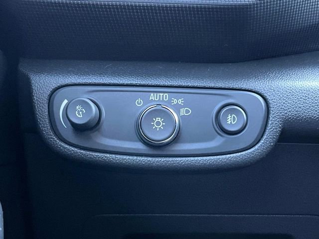 Used 2023 Chevrolet TrailBlazer RS w/ Convenience Package image 35