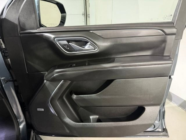 Used 2021 Chevrolet Suburban RST w/ Luxury Package AWD/4WD image 32