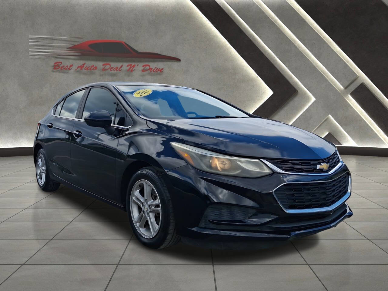 Used 2017 Chevrolet Cruze LT w/ Convenience Package image 3