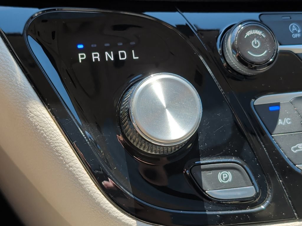 Used 2019 Chrysler Pacifica Limited FWD image 24