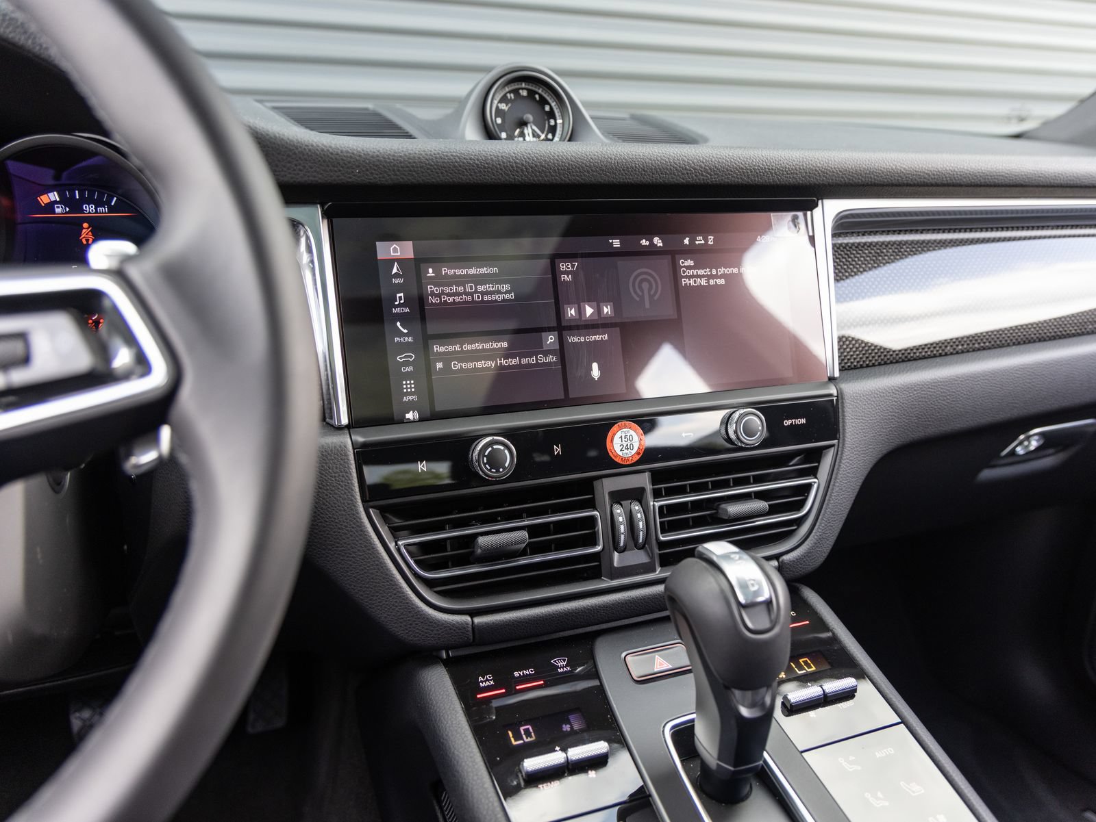 New 2025 Porsche Macan AWD/4WD image 15