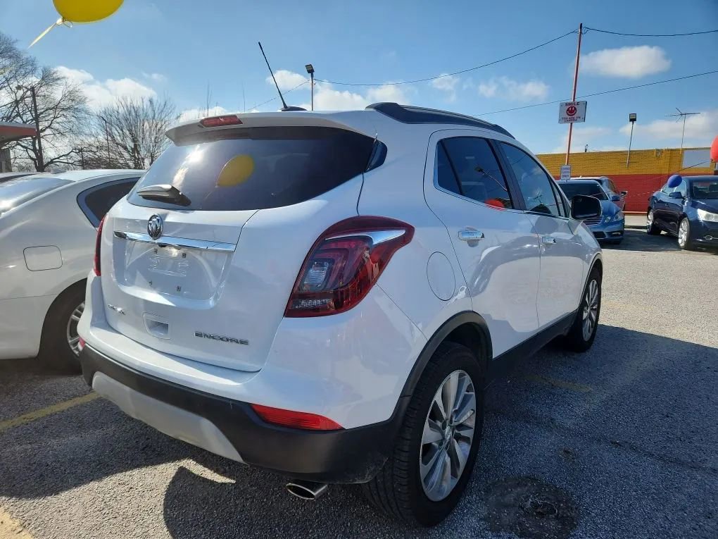 Used 2017 Buick Encore Essence image 2