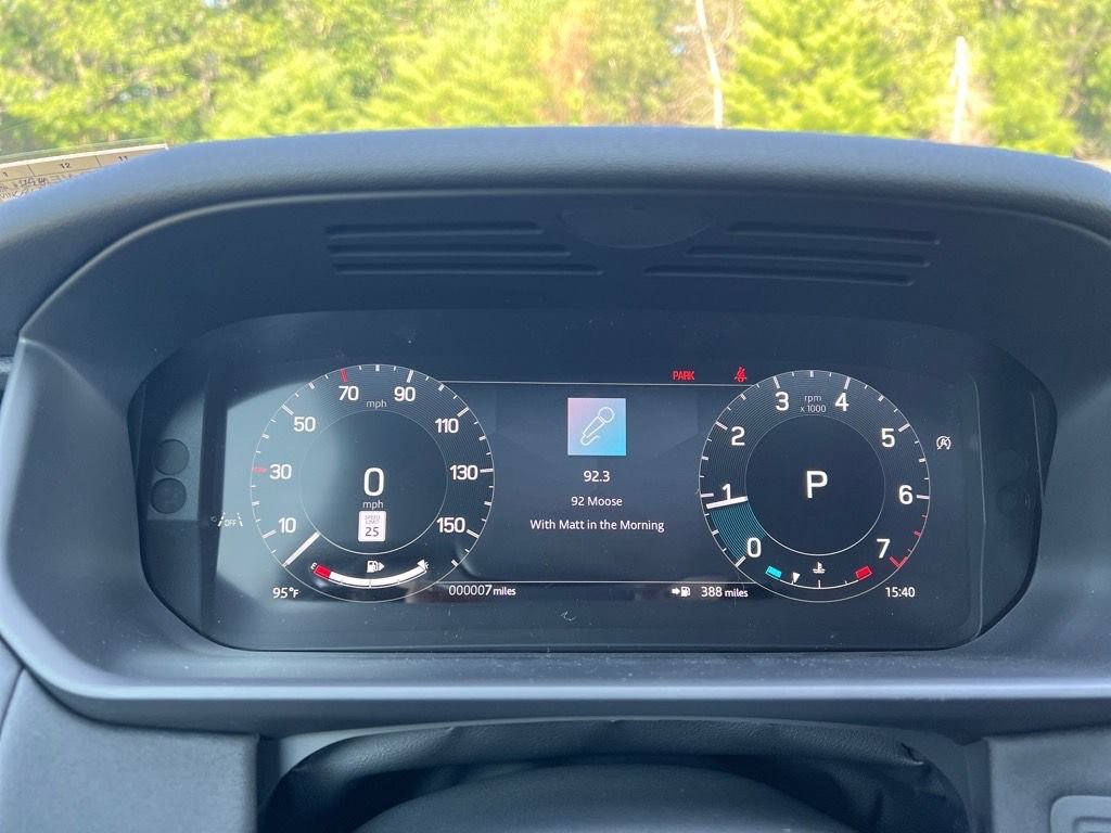 New 2025 Land Rover Discovery S image 14