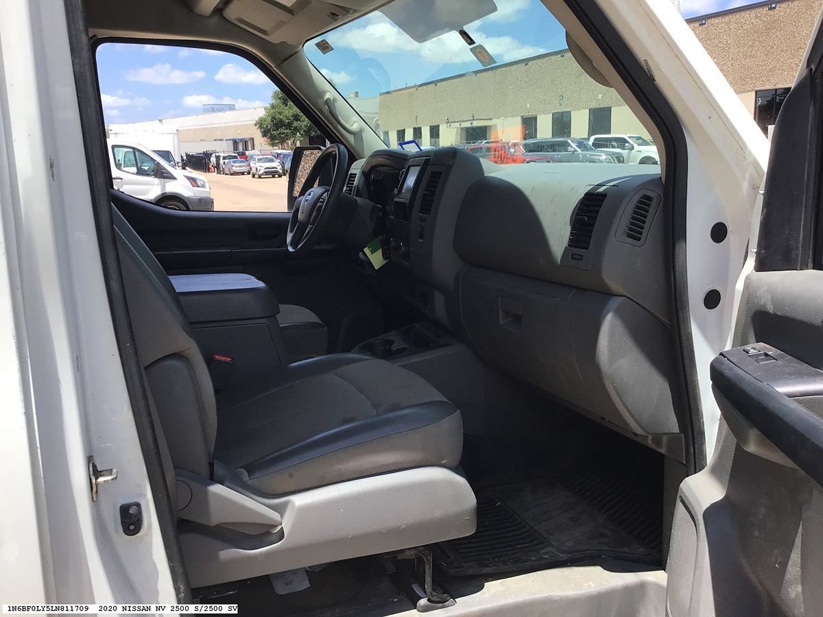 Used 2020 Nissan NV 2500 SV RWD image 5