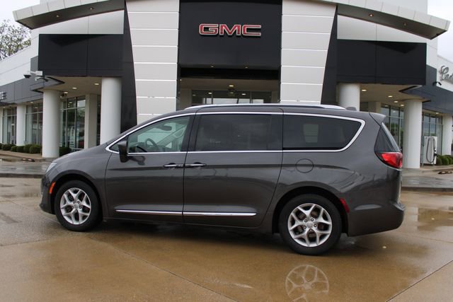Used 2018 Chrysler Pacifica Touring-L Plus w/ Tire & Wheel Group FWD image 30