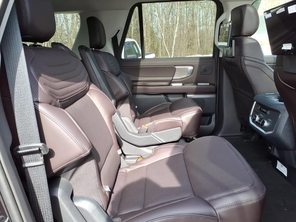 New 2026 Ford Expedition Max Platinum w/ Platinum Ultimate Package AWD/4WD image 10