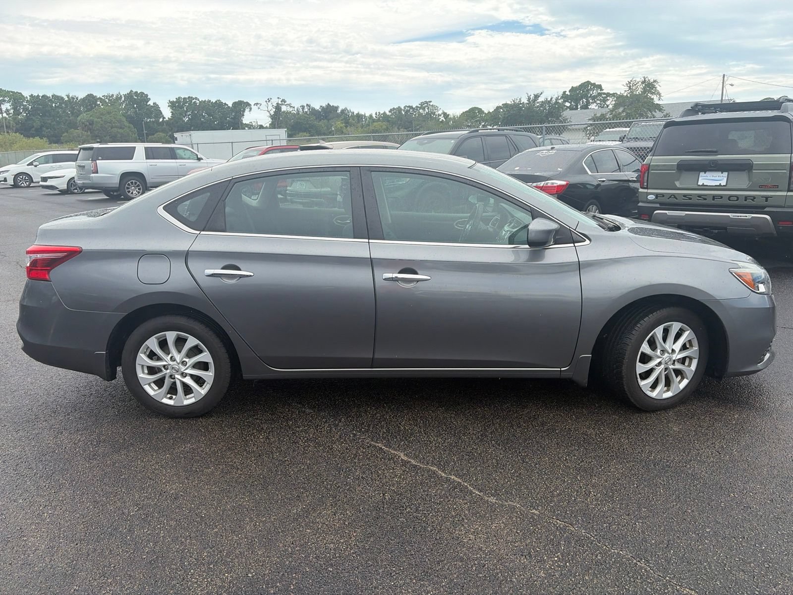 Used 2018 Nissan Sentra SV FWD image 8