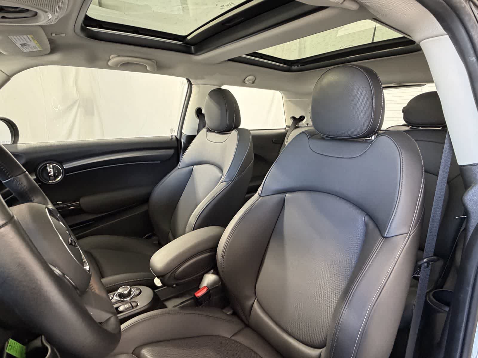 Used 2024 MINI Cooper SE FWD image 10