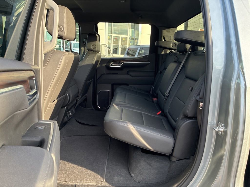 Used 2026 GMC Sierra 1500 SLT AWD/4WD image 15