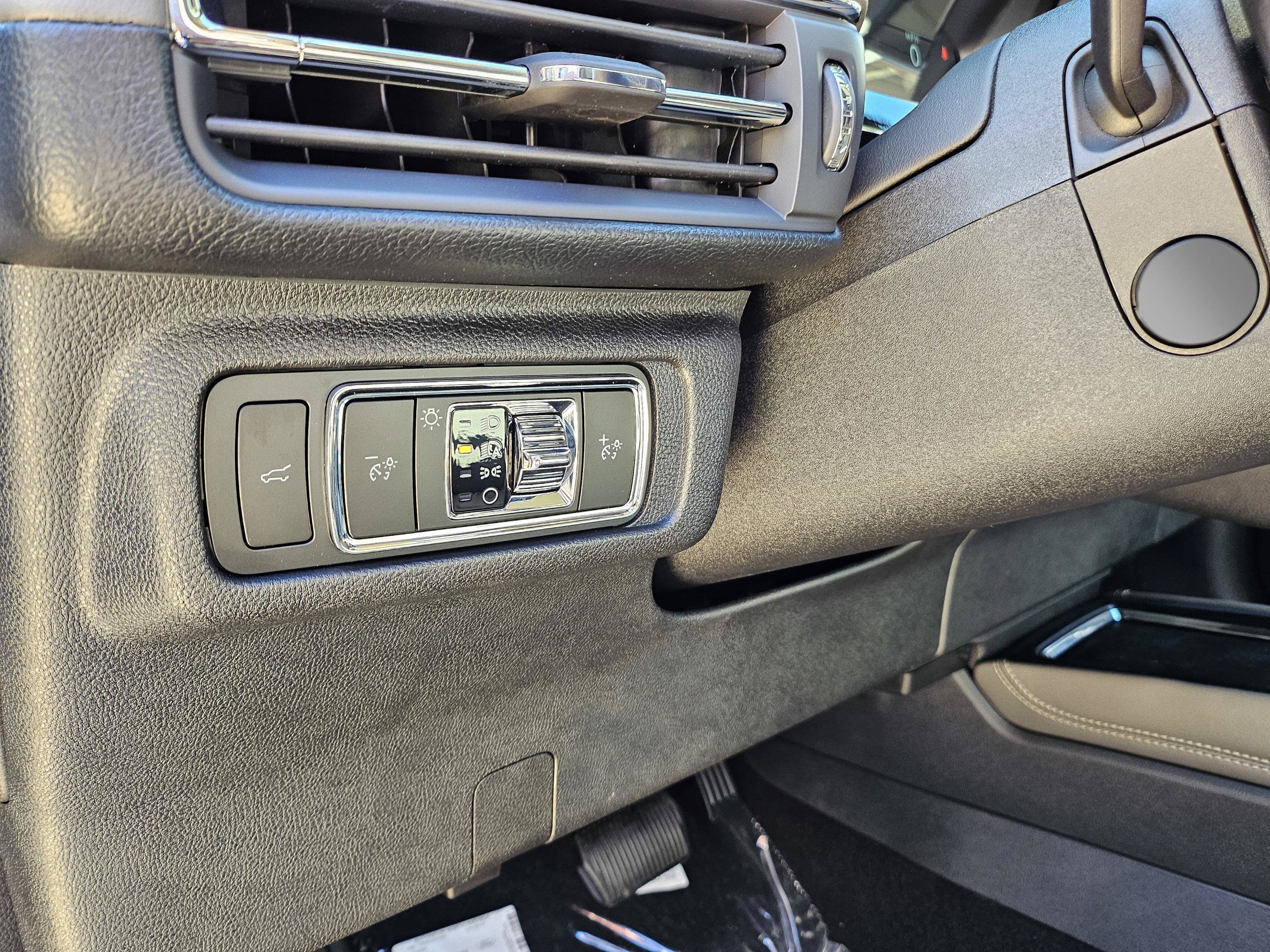 New 2026 Lincoln Corsair Premiere AWD/4WD image 12