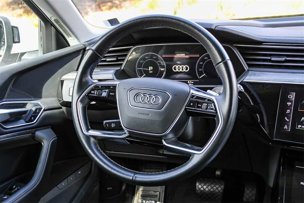 Used 2022 Audi e-tron Premium w/ Convenience Plus Package image 16