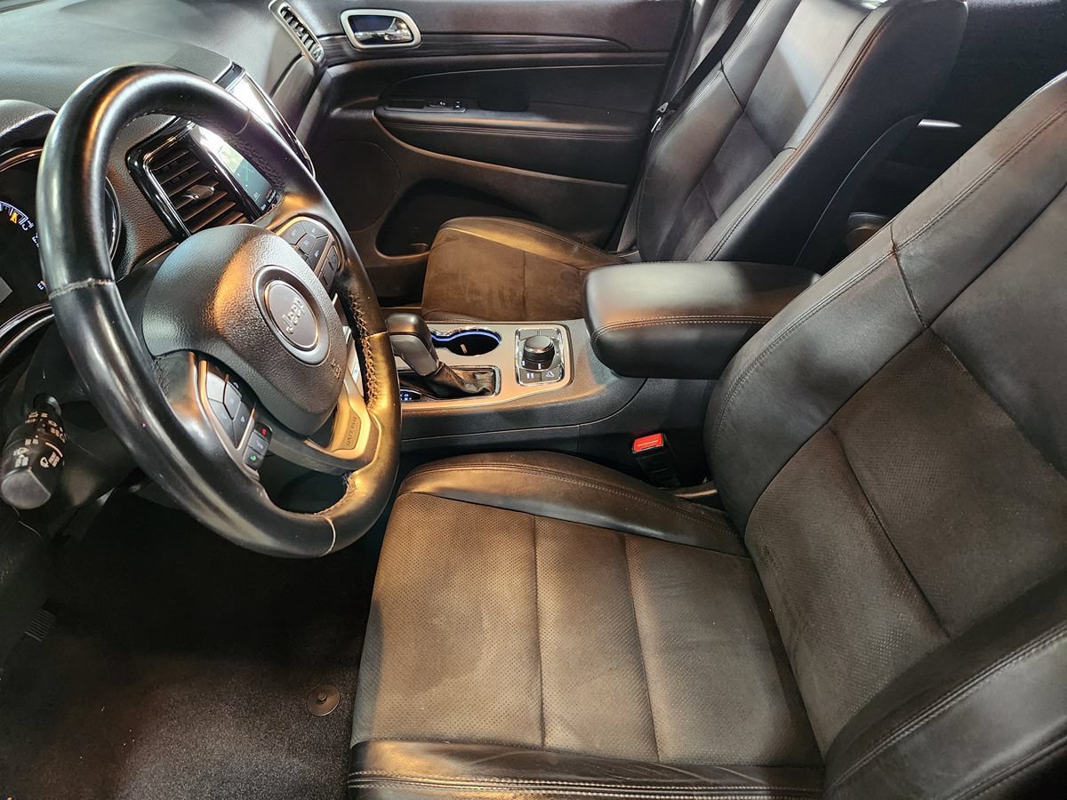 Used 2022 Jeep Grand Cherokee Laredo X AWD/4WD image 31