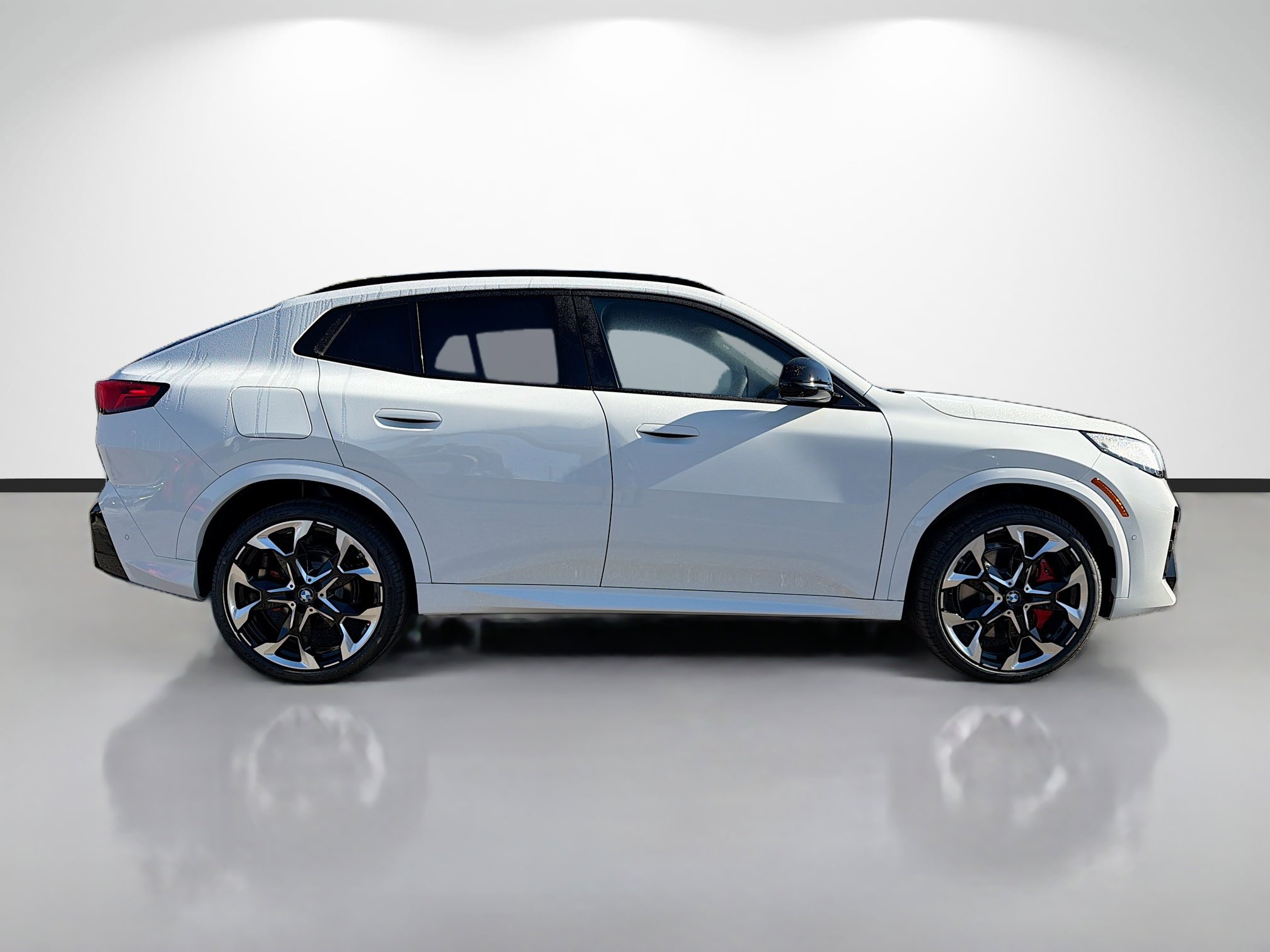 New 2026 BMW X2 xDrive28i w/ Technology Package image 2
