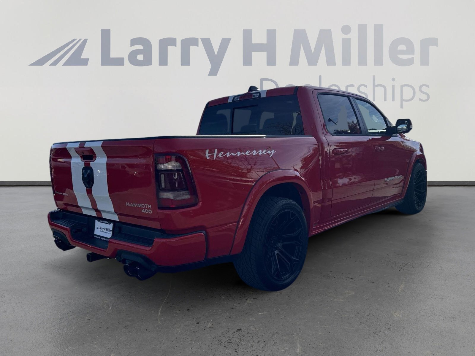 New 2024 RAM 1500 Laramie image 8