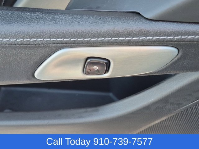 Used 2017 Chevrolet Corvette Stingray Coupe w/ 1LT RWD image 12