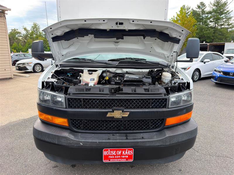 Used 2018 Chevrolet Express 3500 Extended w/ Driver Convenience Package RWD image 11