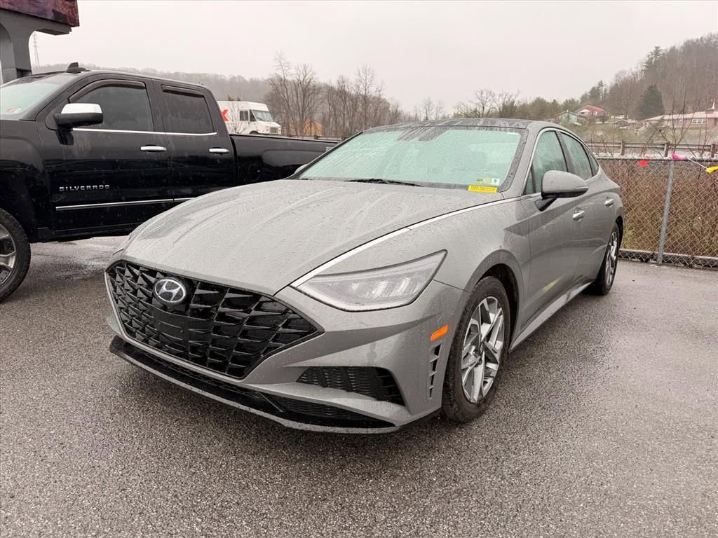 Used 2022 Hyundai Sonata SEL w/ Convenience Package image 2