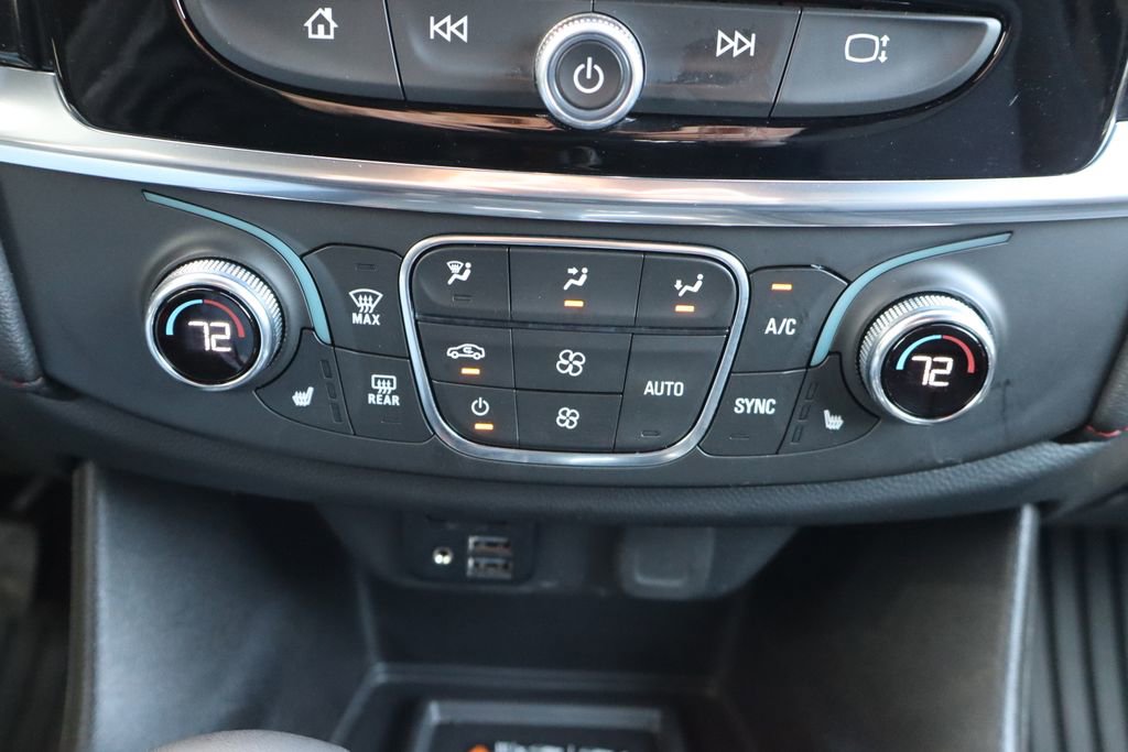 Used 2023 Chevrolet Traverse RS image 12