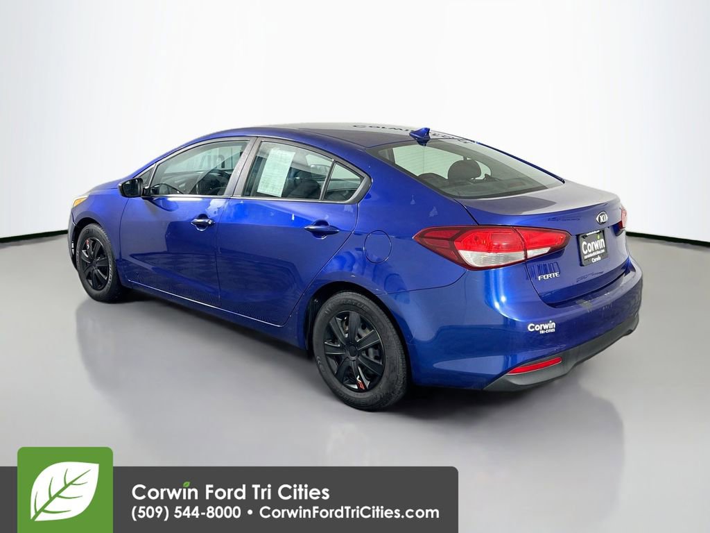 Used 2017 Kia Forte LX image 11