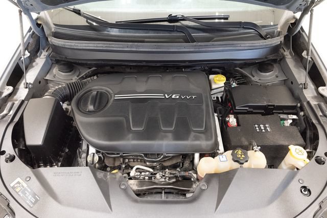 Used 2021 Jeep Cherokee Latitude Lux w/ Comfort/Convenience Group AWD/4WD image 3