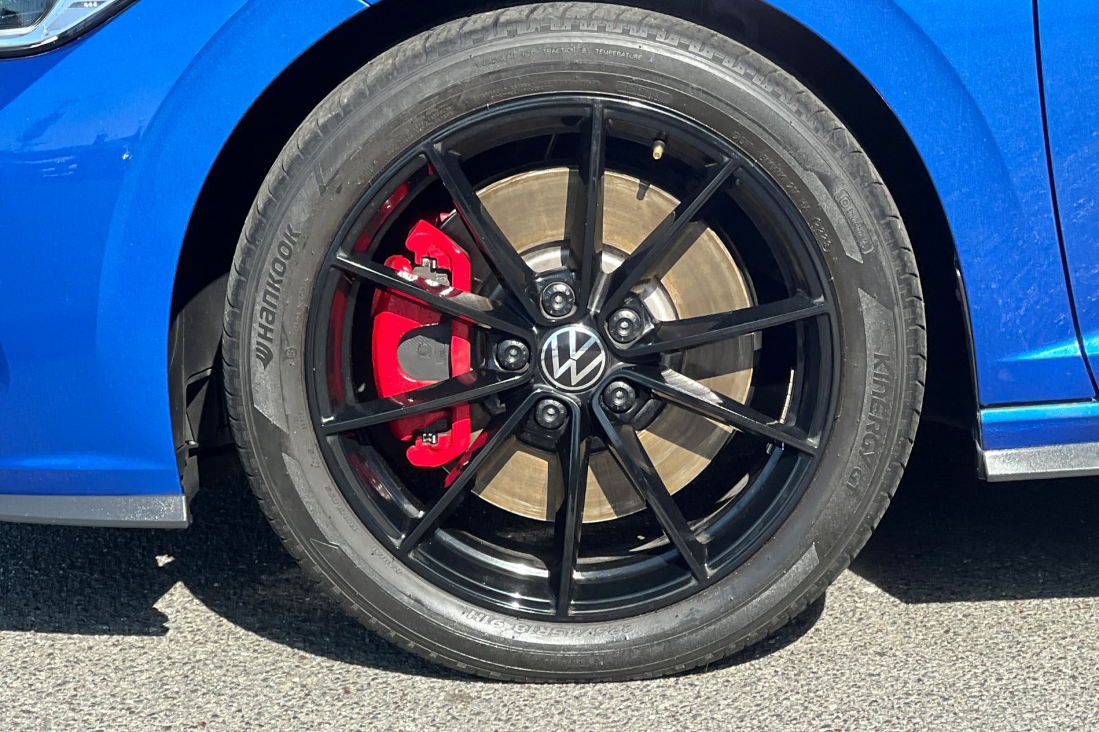 Used 2024 Volkswagen Jetta GLI 40th Anniversary Edition FWD image 30