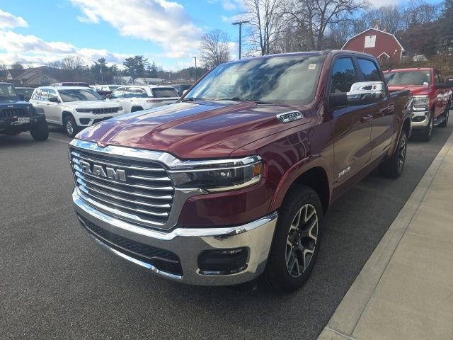 Certified 2025 RAM 1500 Laramie AWD/4WD image 3