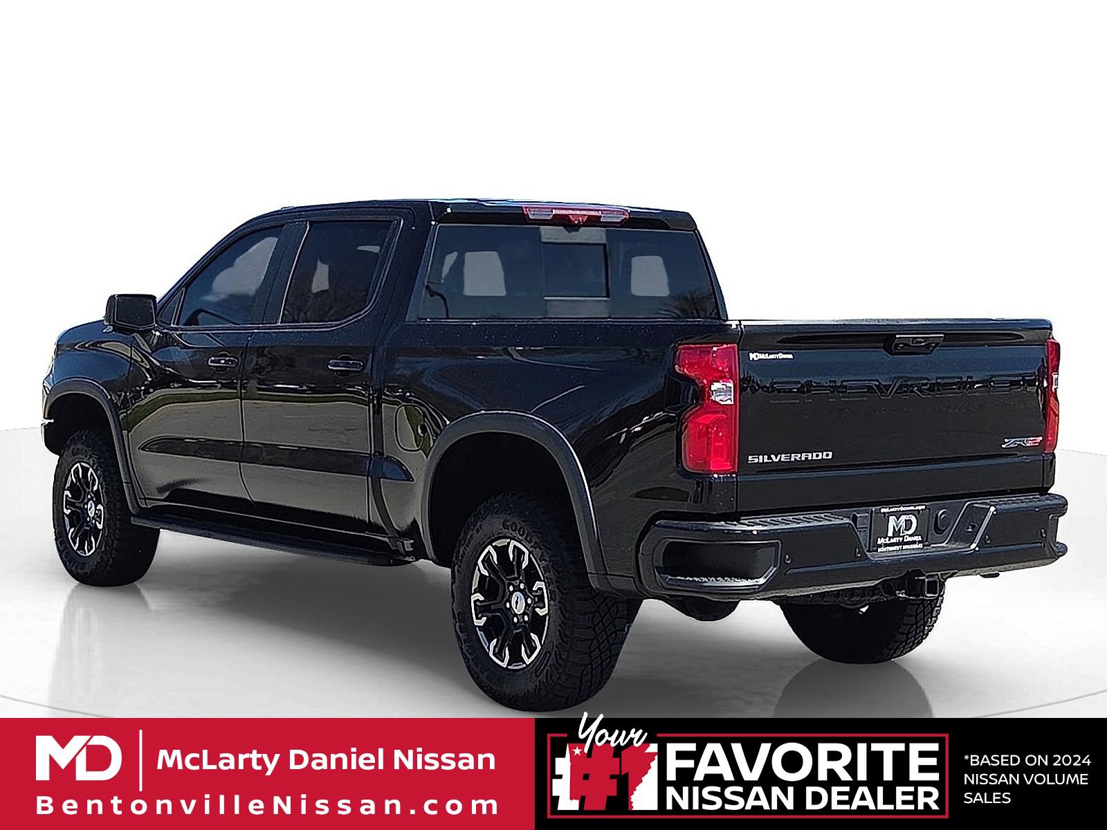 Used 2024 Chevrolet Silverado 1500 ZR2 w/ Technology Package image 4