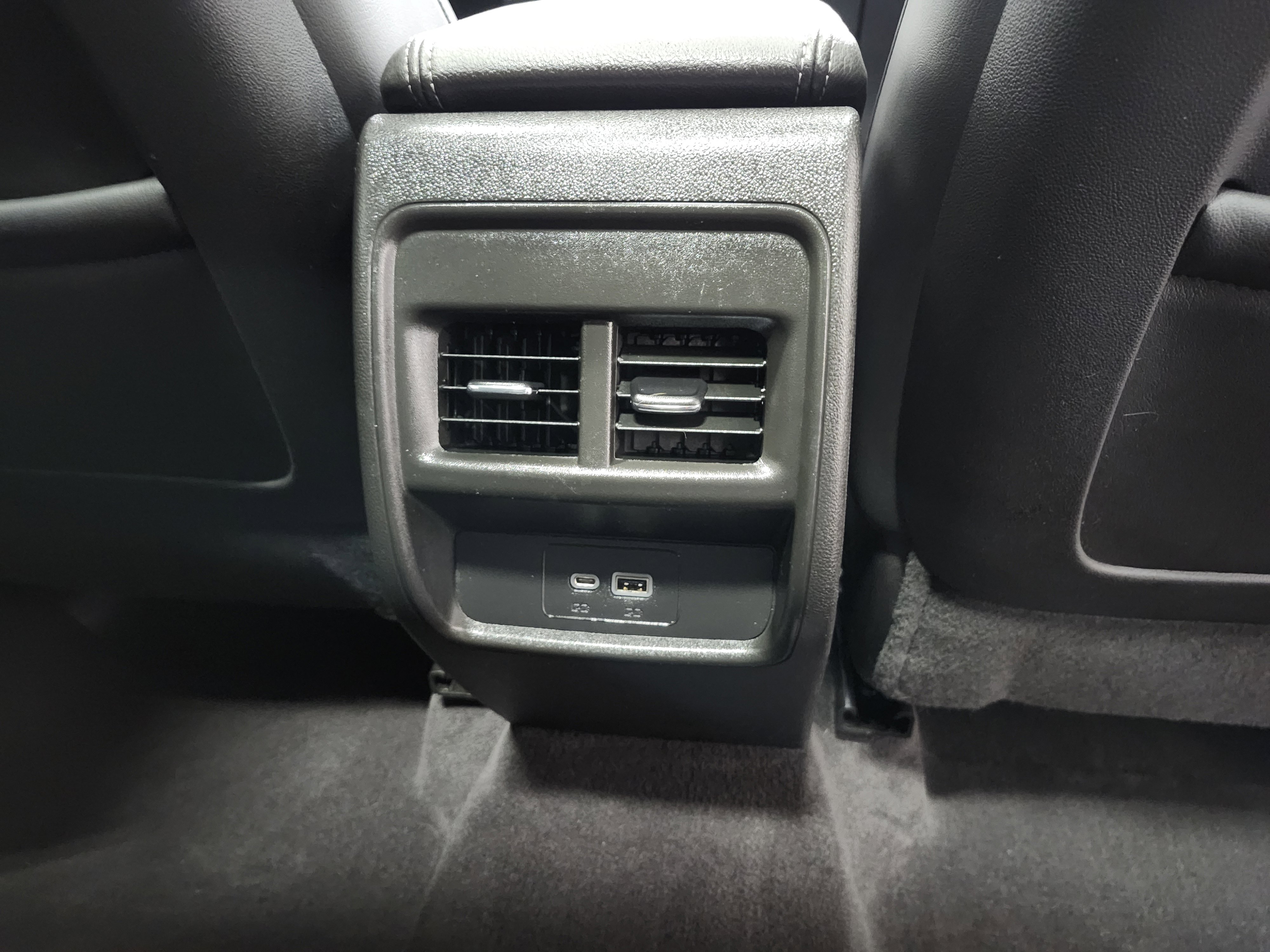 Used 2019 Cadillac XT4 Premium Luxury image 24