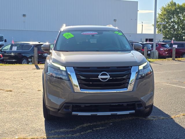 Certified 2025 Nissan Pathfinder Platinum w/ Cargo Package FWD image 8