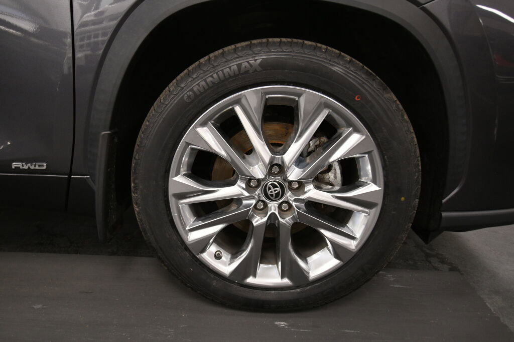 Used 2021 Toyota Highlander Limited image 36