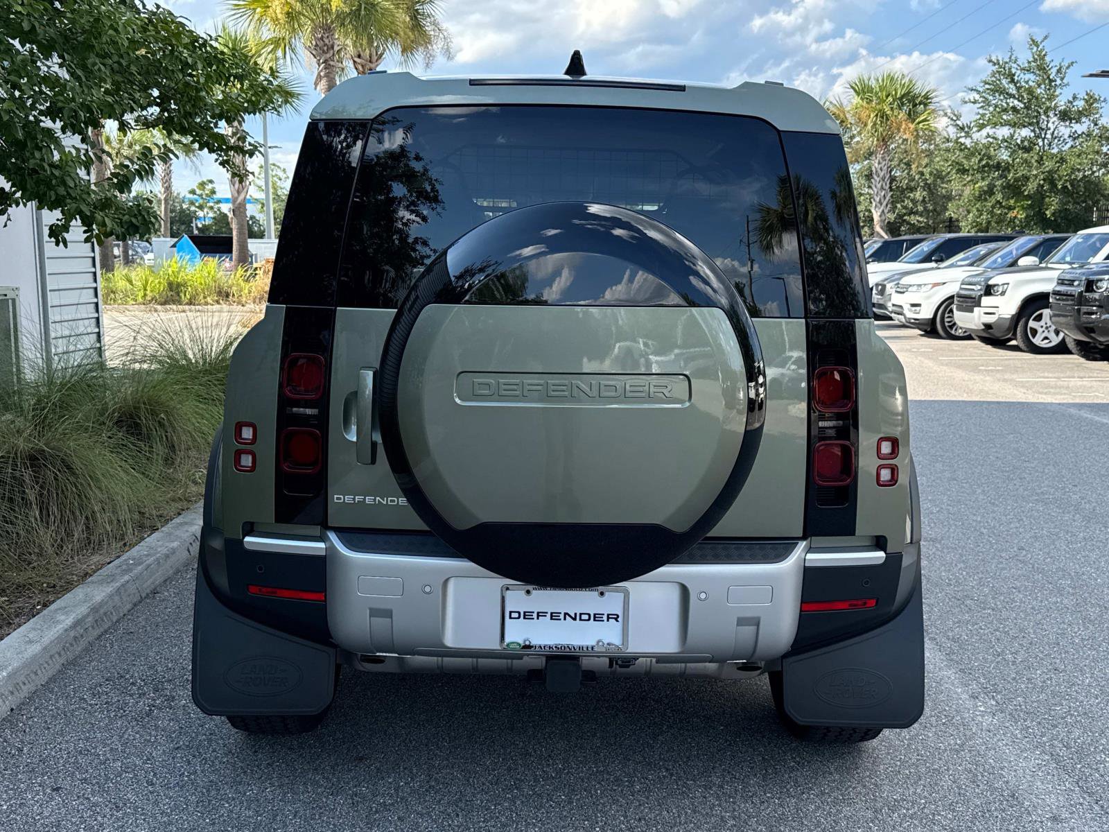 Certified 2025 Land Rover Defender 110 S AWD/4WD image 7