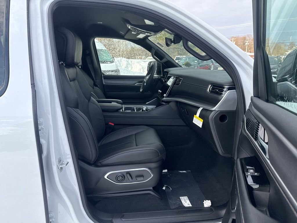 New 2026 Jeep Grand Wagoneer Limited image 30