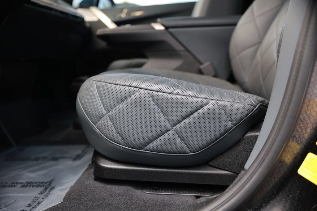 Used 2023 BMW iX M60 w/ Executive Package AWD/4WD image 21