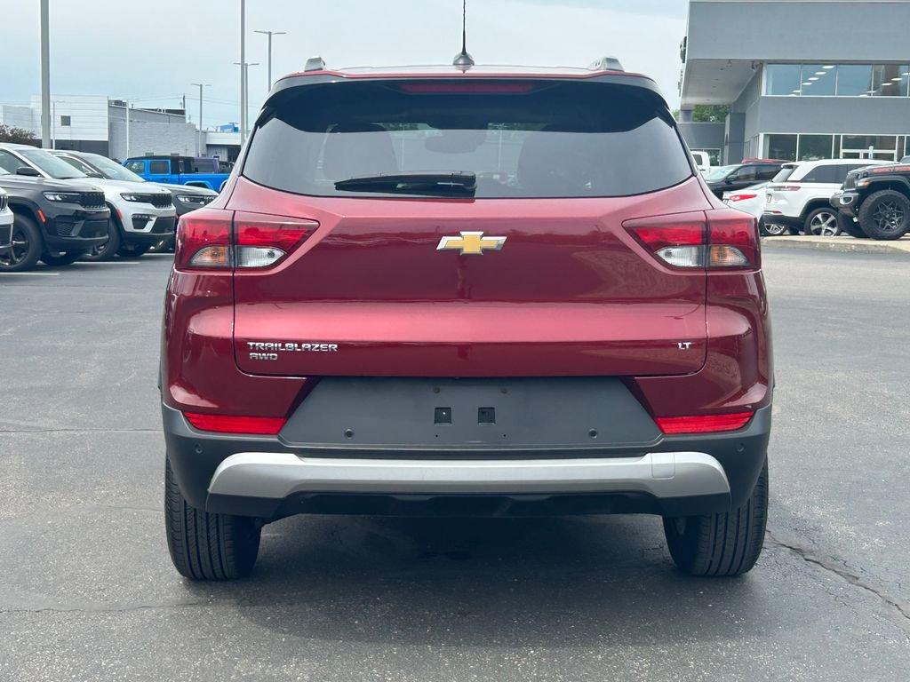 Used 2024 Chevrolet TrailBlazer LT w/ Convenience Package AWD/4WD image 6