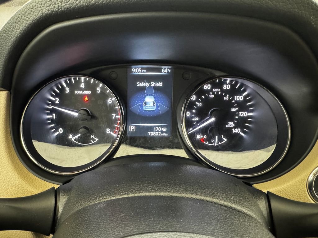 Used 2017 Nissan Rogue SV image 18