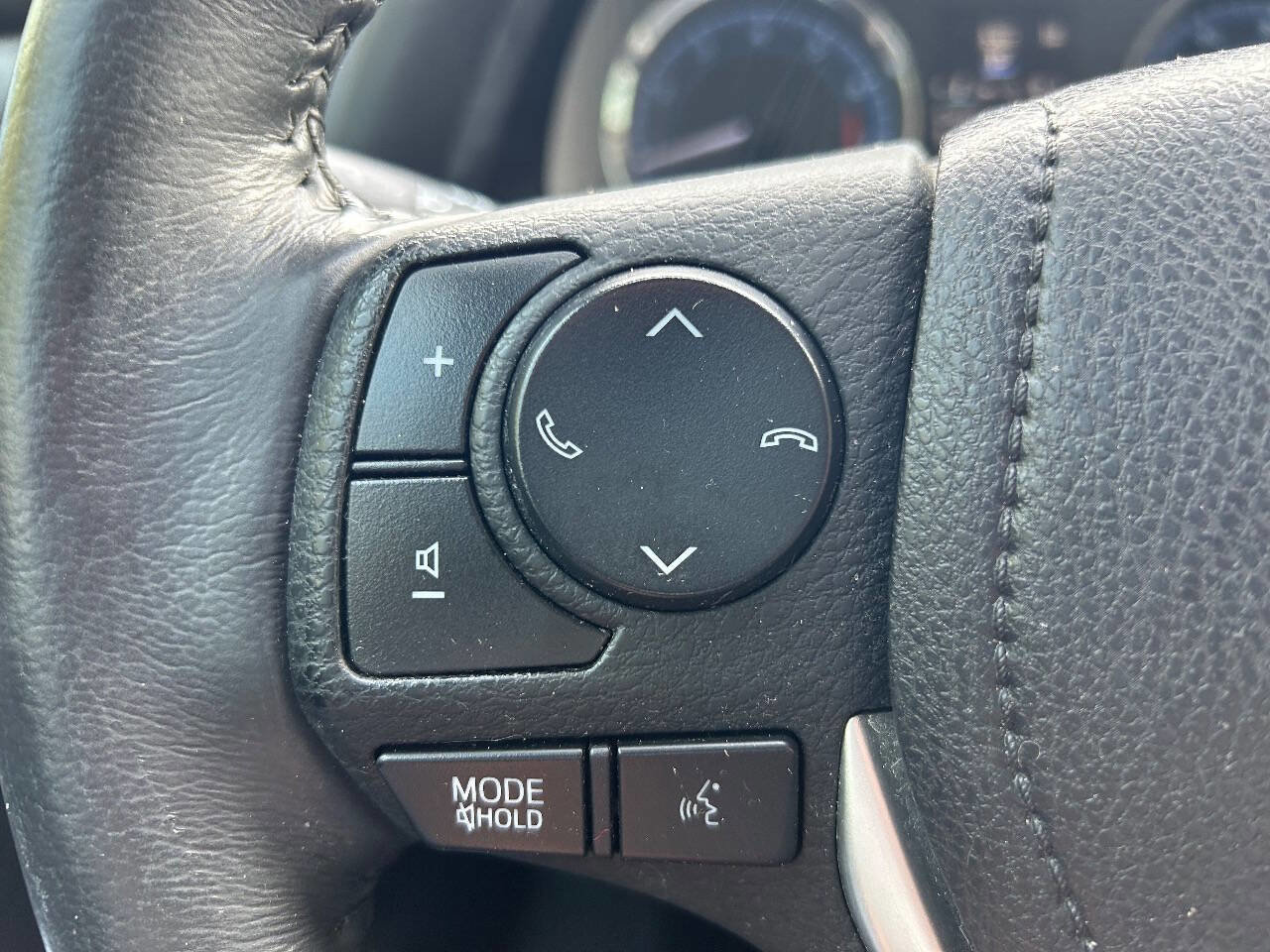 Used 2017 Toyota Corolla SE image 14