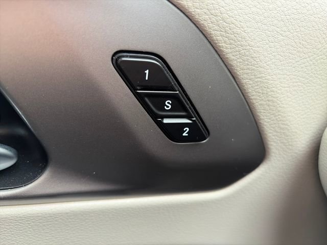 Used 2024 Chrysler Pacifica Touring-L FWD image 54
