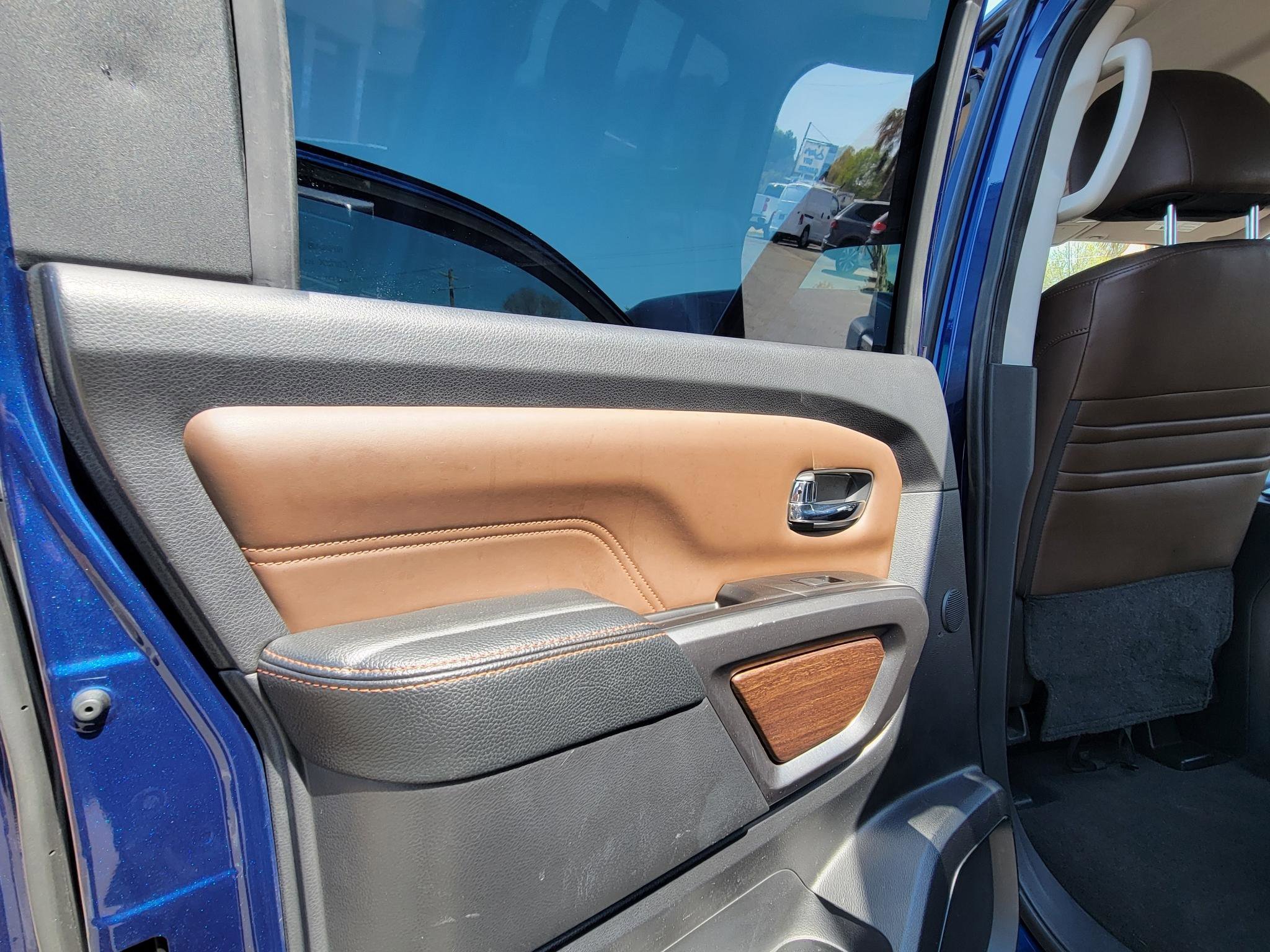 Used 2017 Nissan Titan Platinum Reserve RWD image 38