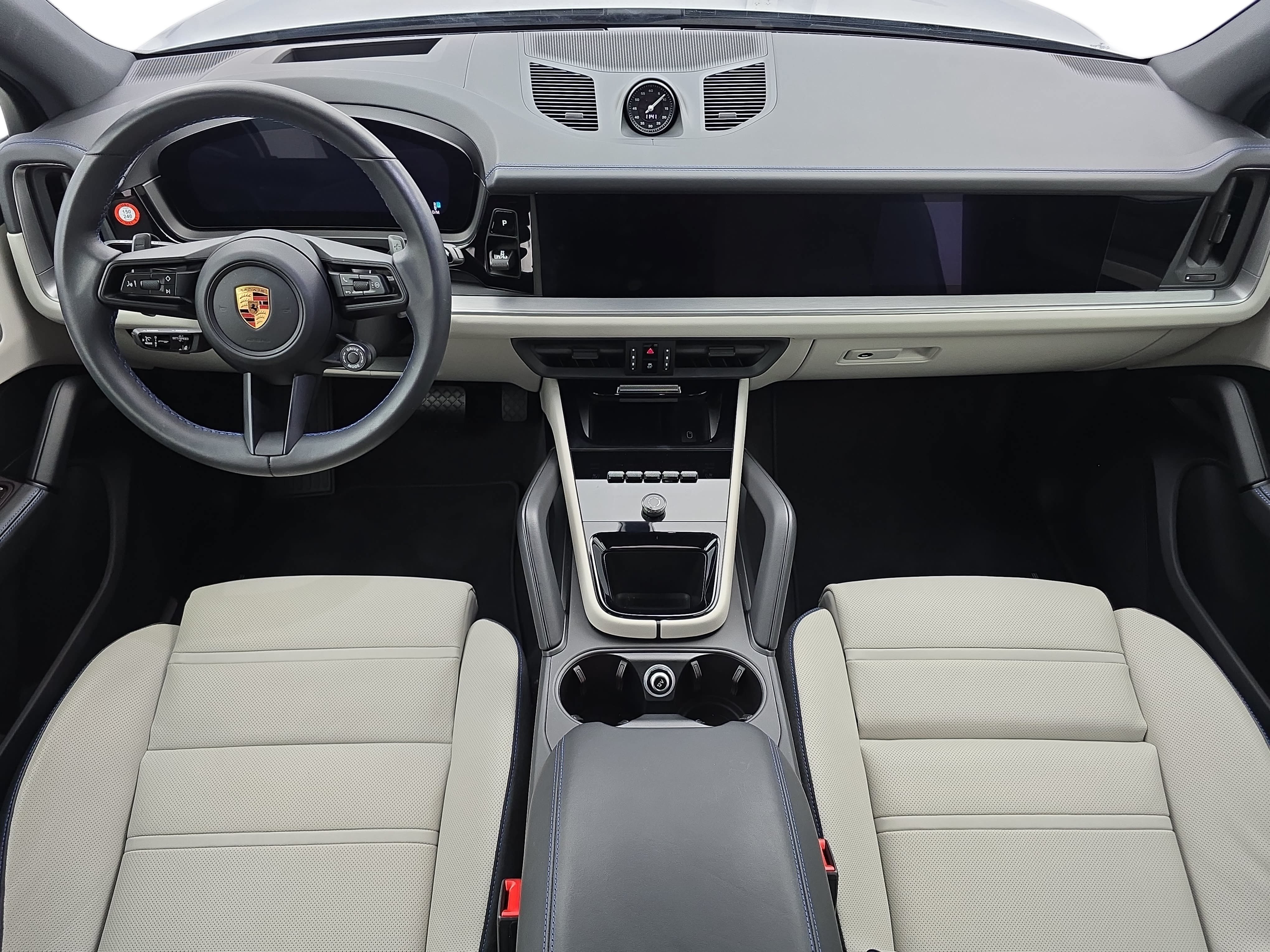 Certified 2026 Porsche Cayenne E-Hybrid AWD/4WD image 11
