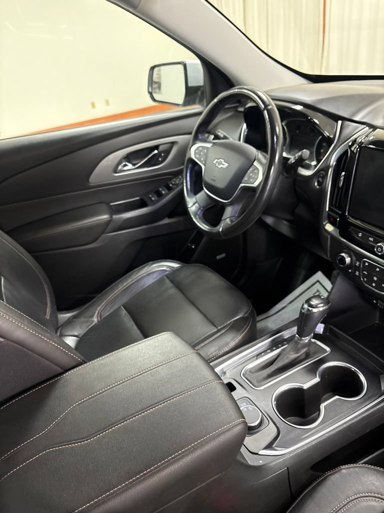 Used 2020 Chevrolet Traverse RS FWD image 26