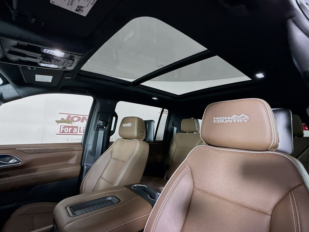 Used 2024 Chevrolet Suburban High Country w/ Advanced Technology Package AWD/4WD image 10
