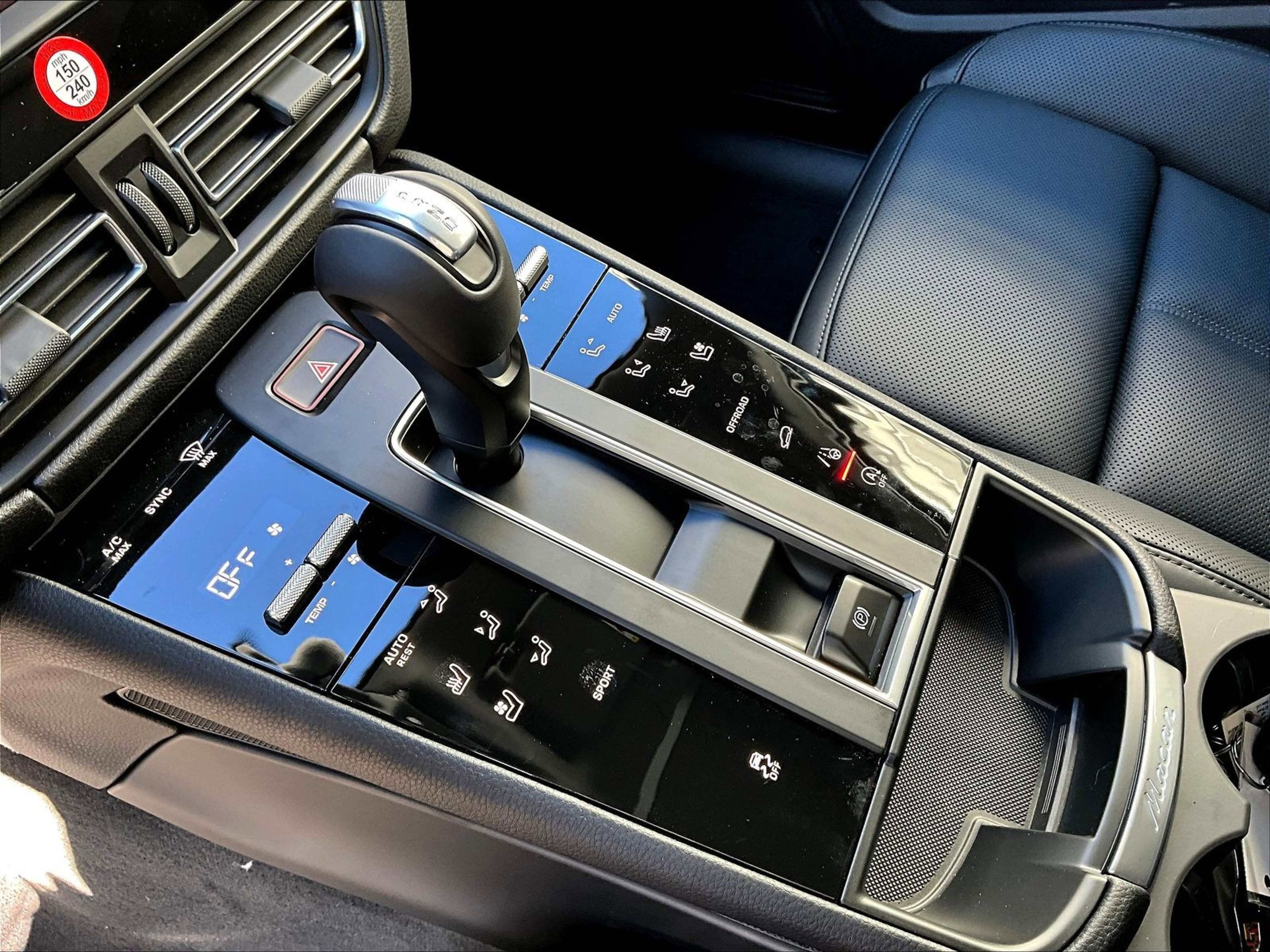 New 2026 Porsche Macan image 11