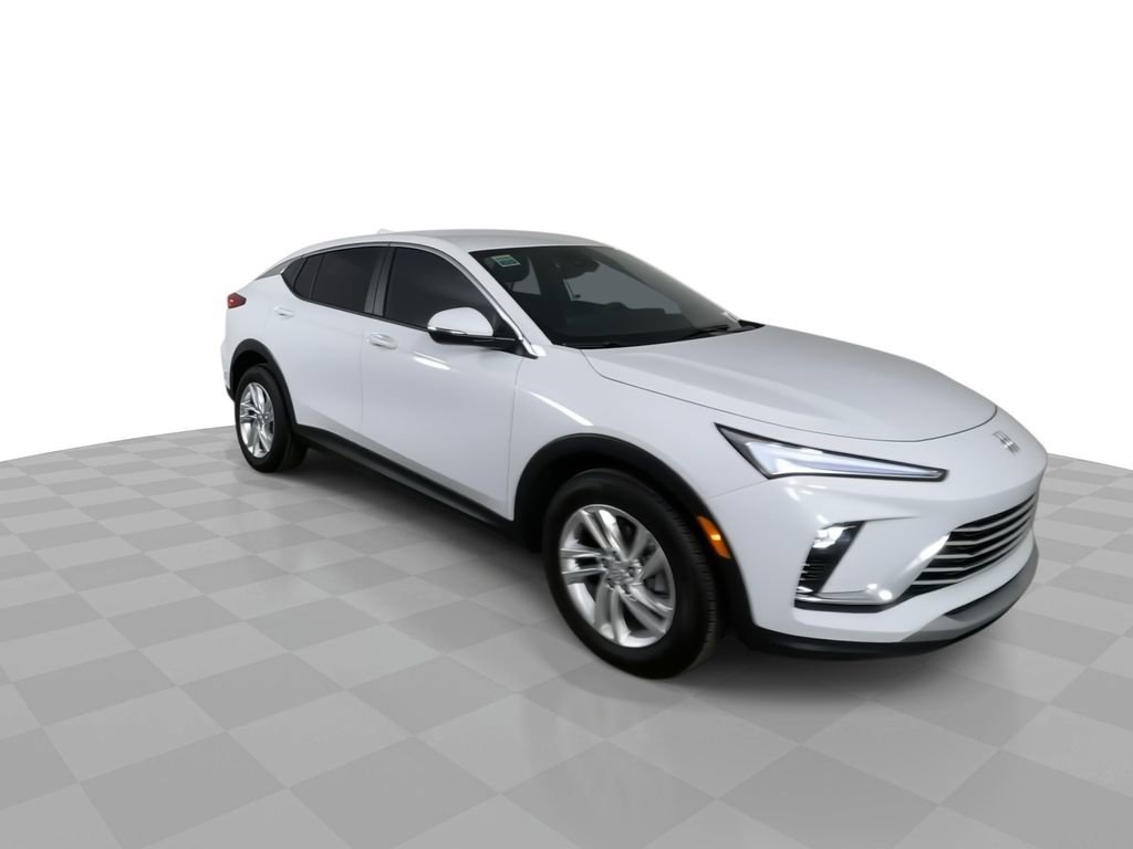 Used 2025 Buick Envista Preferred image 2