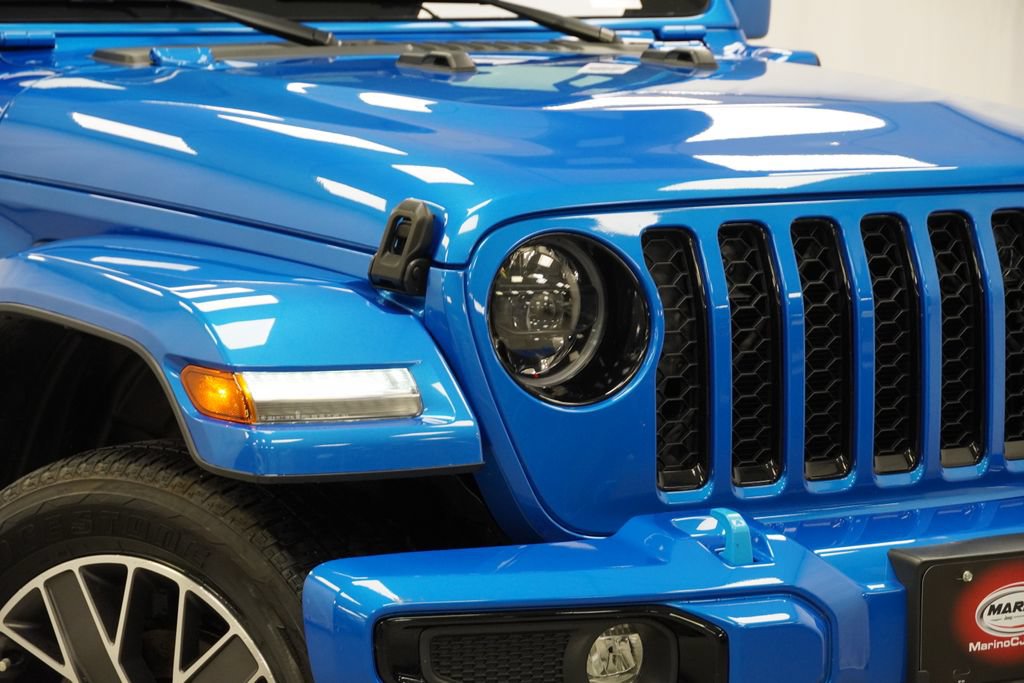Used 2023 Jeep Wrangler Unlimited Sahara AWD/4WD image 6