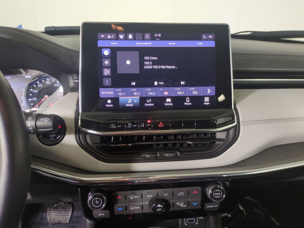 Used 2022 Jeep Compass Limited image 21